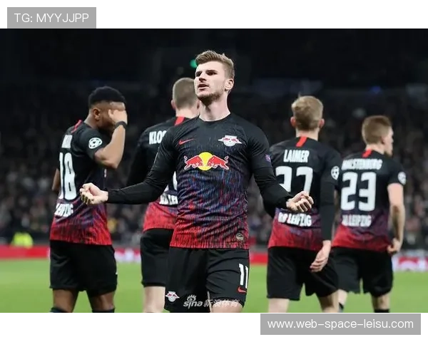 莱比锡红牛竞技场2-2战平狼堡，迪奥曼德扳平斯万贝里反超格鲁达压哨救赎